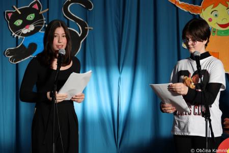 Otroci Osnovne šole Marije Vere so pozdravili pomlad in se spomnili knjižnih junakov (18)